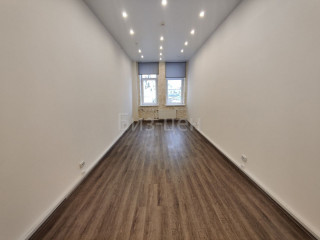 Фотография Аренда офиса, 140 м² , 17-я линия Васильевского острова 4-6В  №3