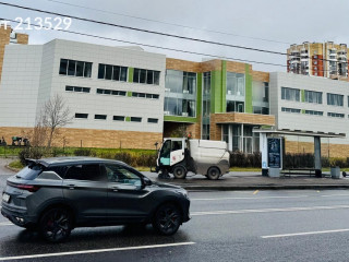 Продажа отдельно стоящего здания 5500 м² Юровская улица 101