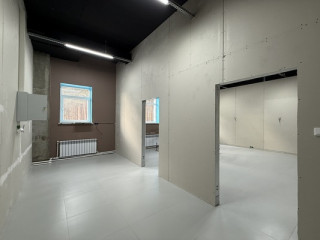 Фотография Аренда помещения свободного назначения, 47 м² , Самстроя ул 5  №1