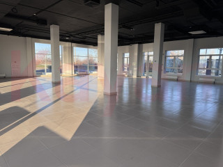Фотография Аренда помещения свободного назначения, 290 м² , Сталинградская улица №1