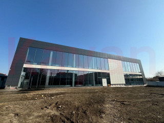 Аренда помещения свободного назначения 3000 м² Российская улица  