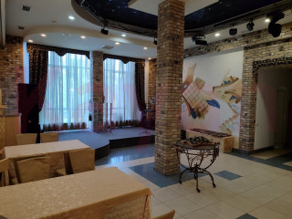 Фотография Продажа помещения свободного назначения, 1600 м² , улица Гагарина №16