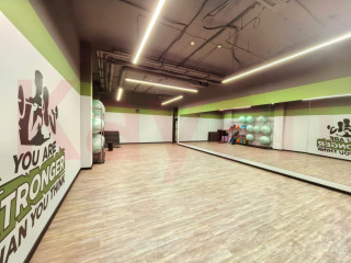 Фотография Продажа помещения свободного назначения, 1706 м² , Уральская улица №6