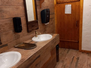Фотография Аренда помещения свободного назначения, 490 м² , улица Бунинская Аллея 7 №7 Фотография Аренда помещения свободного назначения, 490 м² , улица Бунинская Аллея 7 №7