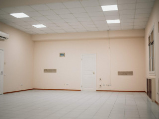 Фотография Аренда помещения свободного назначения, 1006 м² , Нефтяная дорога 1к5  №6