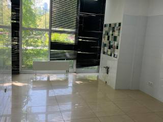 Фотография Аренда помещения свободного назначения, 198 м² , Украинский бульвар 11 №8 Фотография Аренда помещения свободного назначения, 198 м² , Украинский бульвар 11 №8