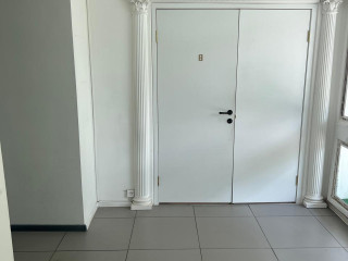 Фотография Аренда помещения свободного назначения, 198 м² , Украинский бульвар 11 №12 Фотография Аренда помещения свободного назначения, 198 м² , Украинский бульвар 11 №12