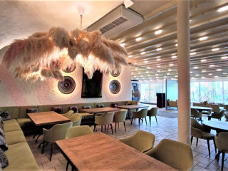 Фотография Продажа офиса, 473 м² , Уральская улица №6 Фотография Продажа офиса, 473 м² , Уральская улица №6