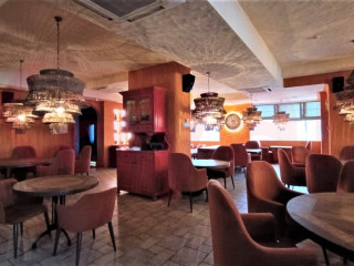 Фотография Продажа помещения свободного назначения, 473 м² , Уральская улица №8 Фотография Продажа помещения свободного назначения, 473 м² , Уральская улица №8