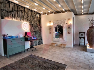 Фотография Продажа помещения свободного назначения, 473 м² , Уральская улица №10 Фотография Продажа помещения свободного назначения, 473 м² , Уральская улица №10