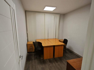 Фотография Аренда офиса, 32 м² , улица Ульяновых 1 №4 Фотография Аренда офиса, 32 м² , улица Ульяновых 1 №4