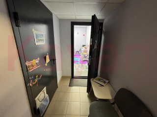 Фотография Продажа производственного помещения, 18 м² , Уральская улица №5 Фотография Продажа производственного помещения, 18 м² , Уральская улица №5