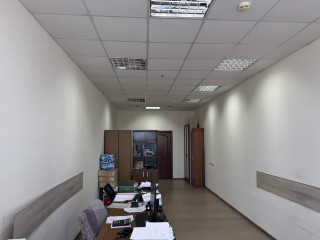 Фотография Аренда офиса, 40 м² , бульвар Строителей 4к1  №2