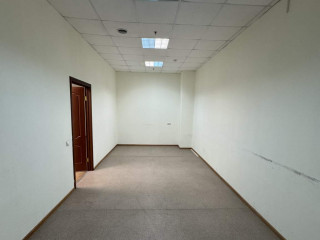 Фотография Аренда офиса, 24 м² , бульвар Строителей 4к1 №4 Фотография Аренда офиса, 24 м² , бульвар Строителей 4к1 №4