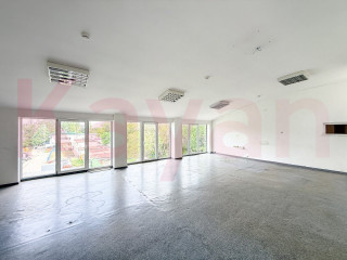 Фотография Продажа офиса, 358 м² , 12-й микрорайон №7 Фотография Продажа офиса, 358 м² , 12-й микрорайон №7