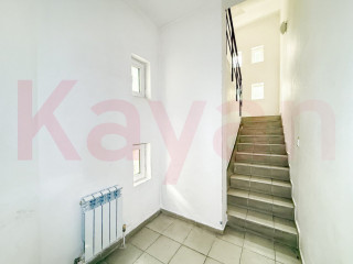 Фотография Продажа офиса, 358 м² , 12-й микрорайон №27 Фотография Продажа офиса, 358 м² , 12-й микрорайон №27