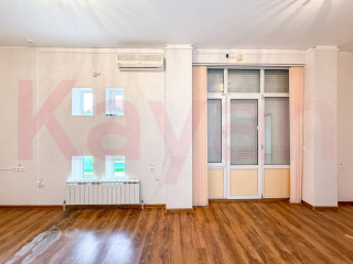 Фотография Продажа офиса, 358 м² , 12-й микрорайон №37 Фотография Продажа офиса, 358 м² , 12-й микрорайон №37