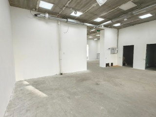 Фотография Аренда помещения свободного назначения, 140 м² , улица Петра Ломако 10 №4 Фотография Аренда помещения свободного назначения, 140 м² , улица Петра Ломако 10 №4