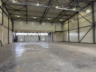 Фотография Аренда склада, 2000 м² , Киевское шоссе №3 Фотография Аренда склада, 2000 м² , Киевское шоссе №3