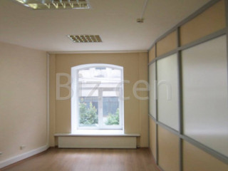 Аренда офиса 40 м² 6-я линия Васильевского острова 63 