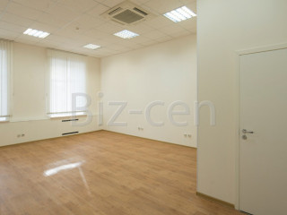 Фотография Аренда офиса, 32 м² , 17-я линия Васильевского острова 4-6В  №1