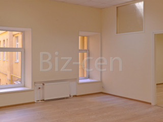 Фотография Аренда офиса, 21 м² , улица Мира 3 №2 Фотография Аренда офиса, 21 м² , улица Мира 3 №2