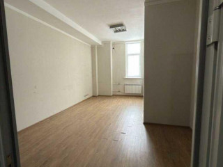 Фотография Аренда помещения свободного назначения, 1112 м² , Кольская улица 12  №4