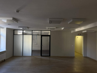 Фотография Аренда офиса, 210 м² , улица Чайковского 29 №19 Фотография Аренда офиса, 210 м² , улица Чайковского 29 №19