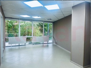 Фотография Продажа помещения свободного назначения, 135 м² , улица Александра Покрышкина №3