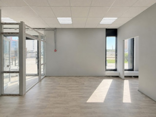 Фотография Продажа помещения свободного назначения, 83 м² , Крауля ул 194 №3 Фотография Продажа помещения свободного назначения, 83 м² , Крауля ул 194 №3