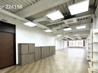 Фотография Аренда офиса, 163 м² , улица Ленинская Слобода 19  №1
