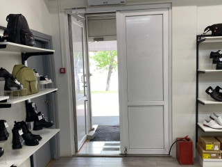 Фотография Аренда помещения свободного назначения, 150 м² , улица Республики 188 №2 Фотография Аренда помещения свободного назначения, 150 м² , улица Республики 188 №2